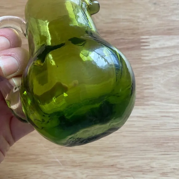 🌷5/$25 Vintage Miniature Green Glass Pitcher - Picture 9 of 12